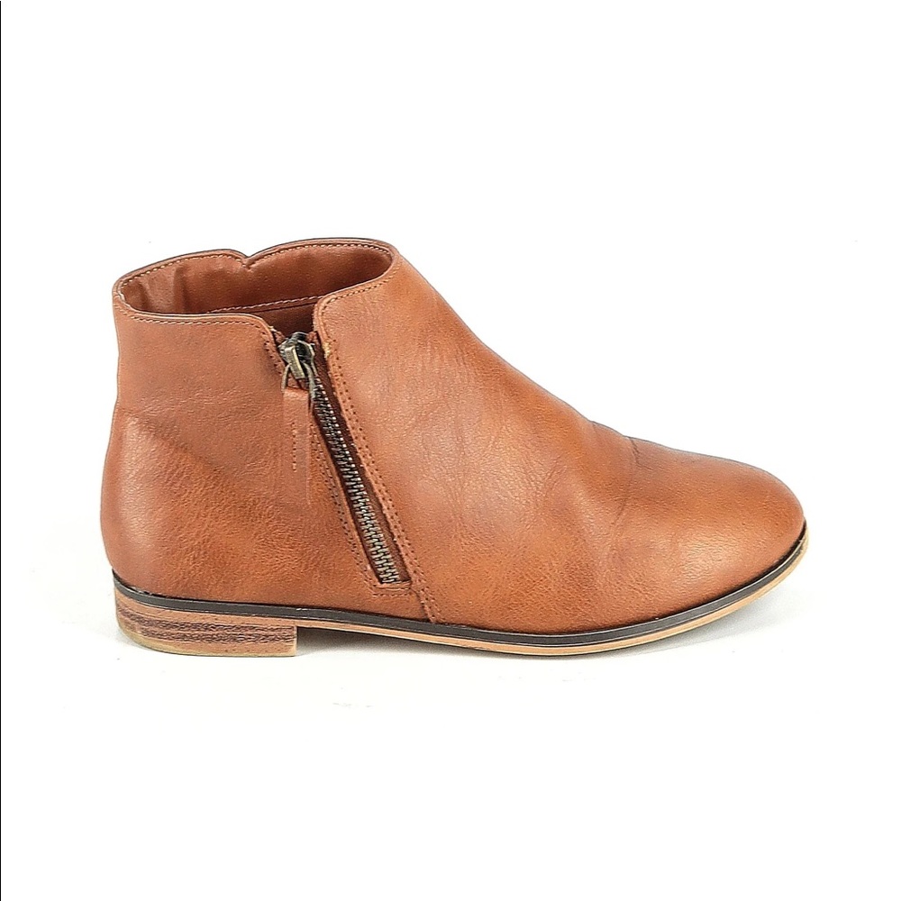 Cat & Jack short brown Girl’s boots
